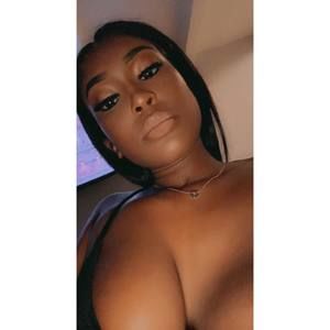 Meet your Posher, Fabienne